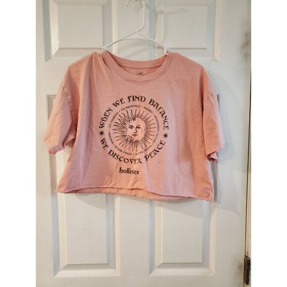 Womens Hollister Pink Graphic Cropped Tee Size Medium M - Picture 1 of 3